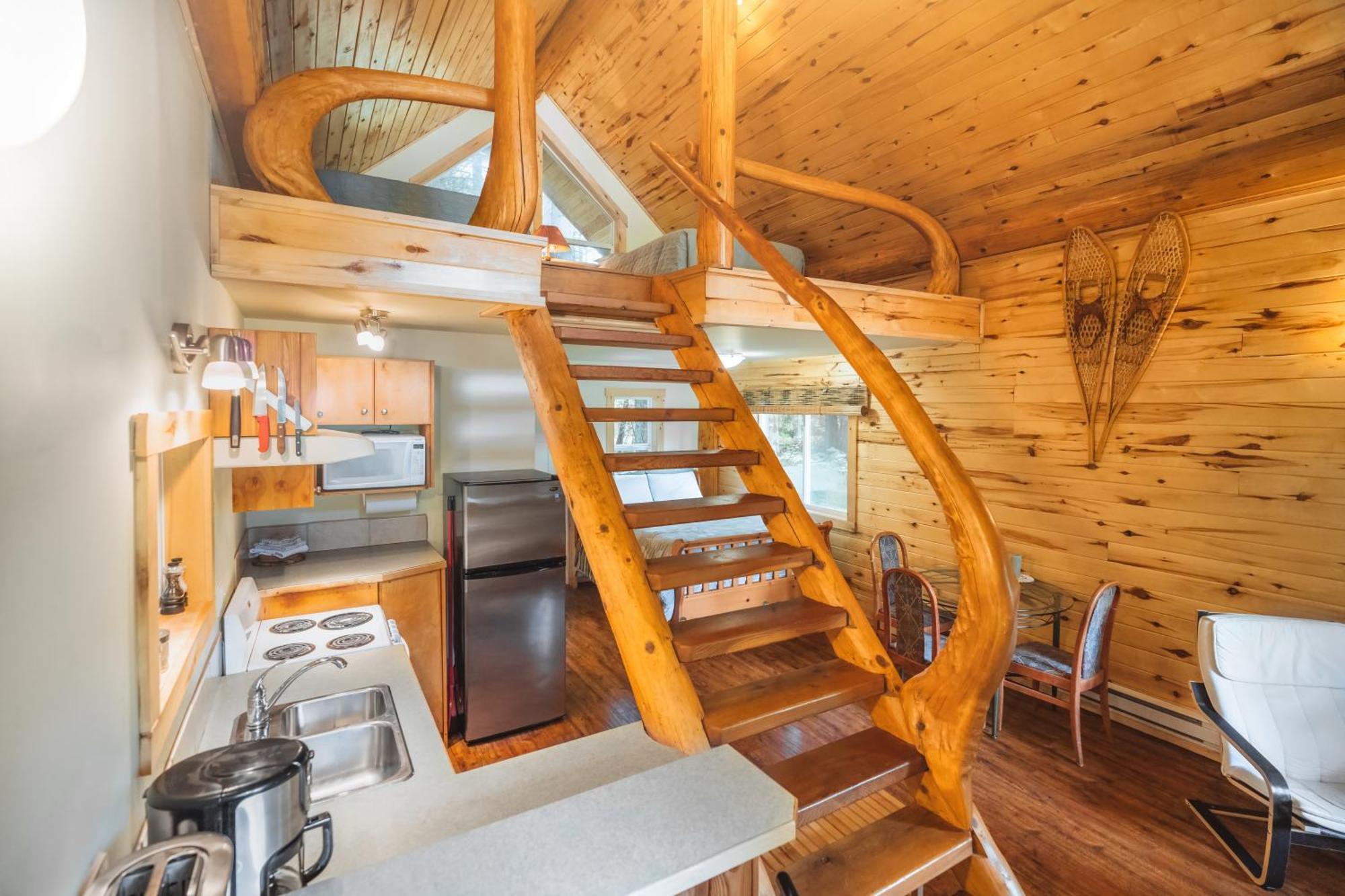 Bella Coola Grizzly Tours And Resort Hagensborg ภายนอก รูปภาพ