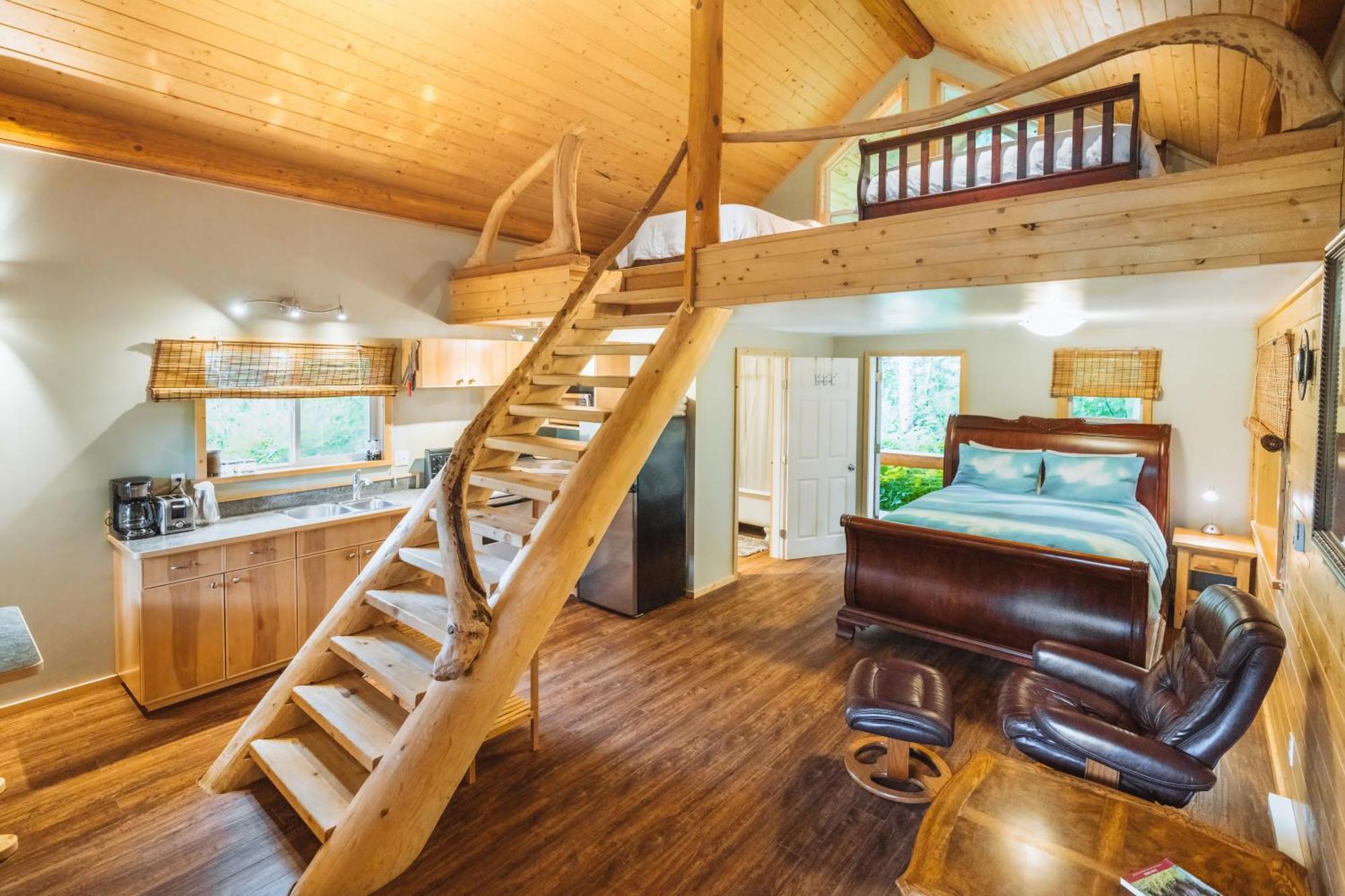 Bella Coola Grizzly Tours And Resort Hagensborg ภายนอก รูปภาพ