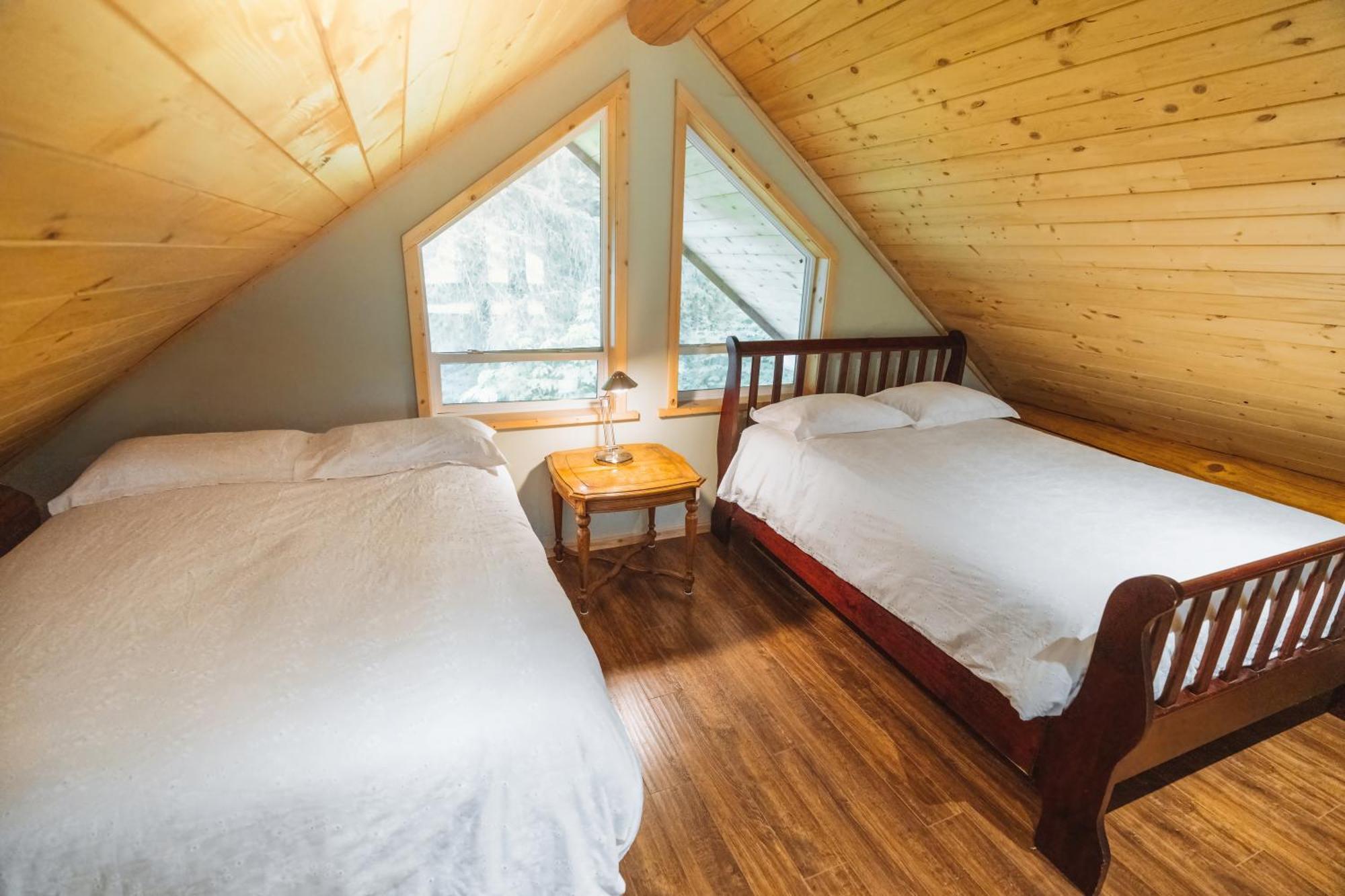 Bella Coola Grizzly Tours And Resort Hagensborg ภายนอก รูปภาพ