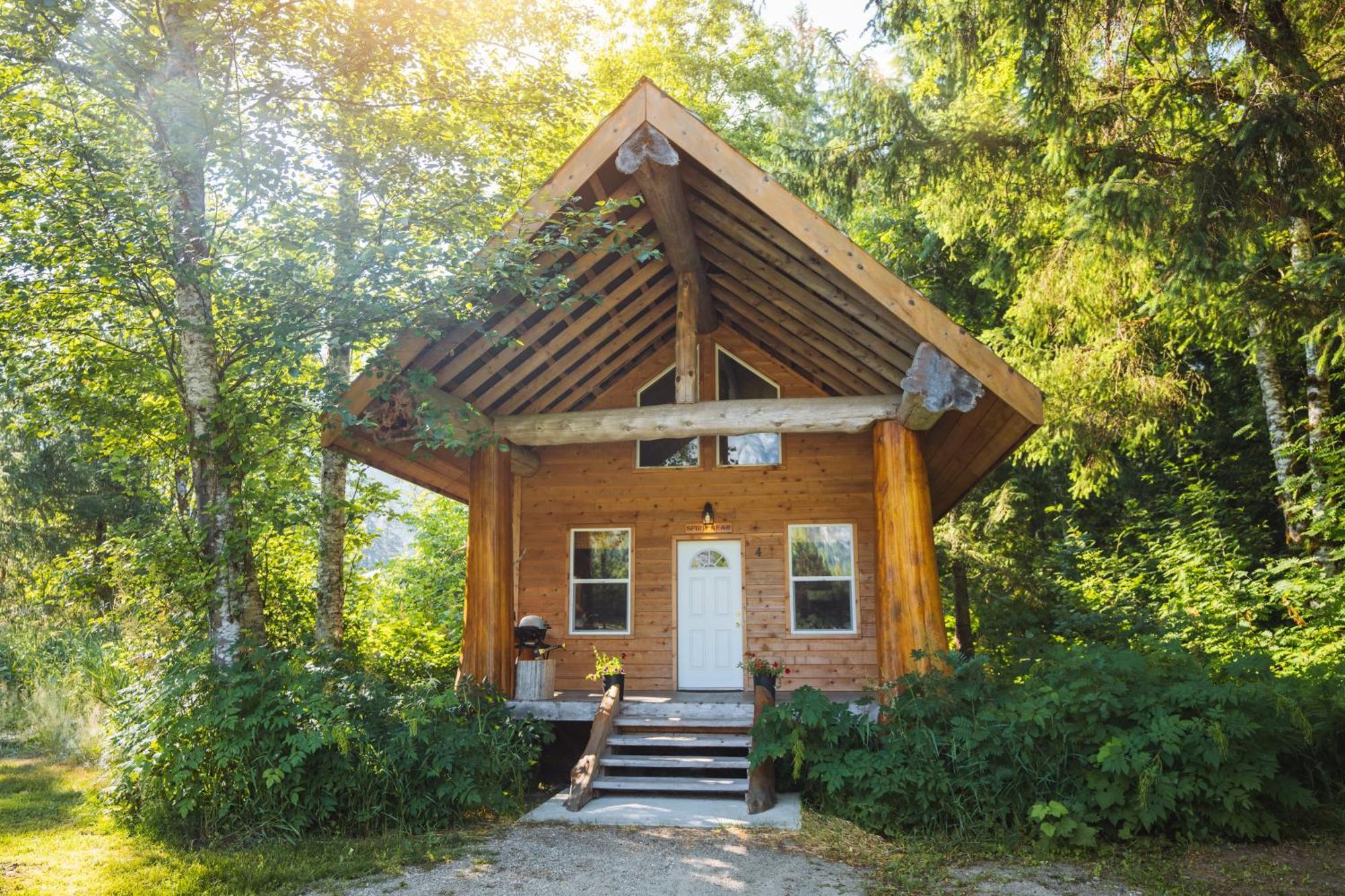 Bella Coola Grizzly Tours And Resort Hagensborg ภายนอก รูปภาพ