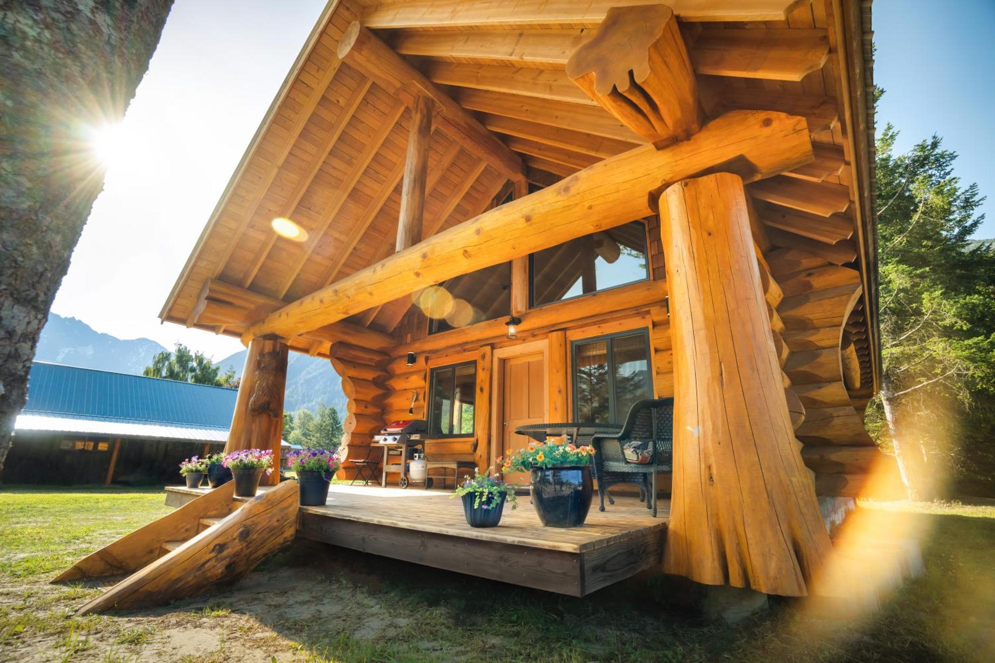 Bella Coola Grizzly Tours And Resort Hagensborg ภายนอก รูปภาพ