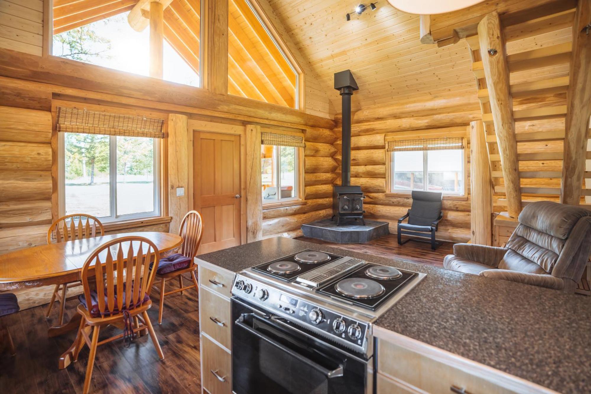 Bella Coola Grizzly Tours And Resort Hagensborg ภายนอก รูปภาพ