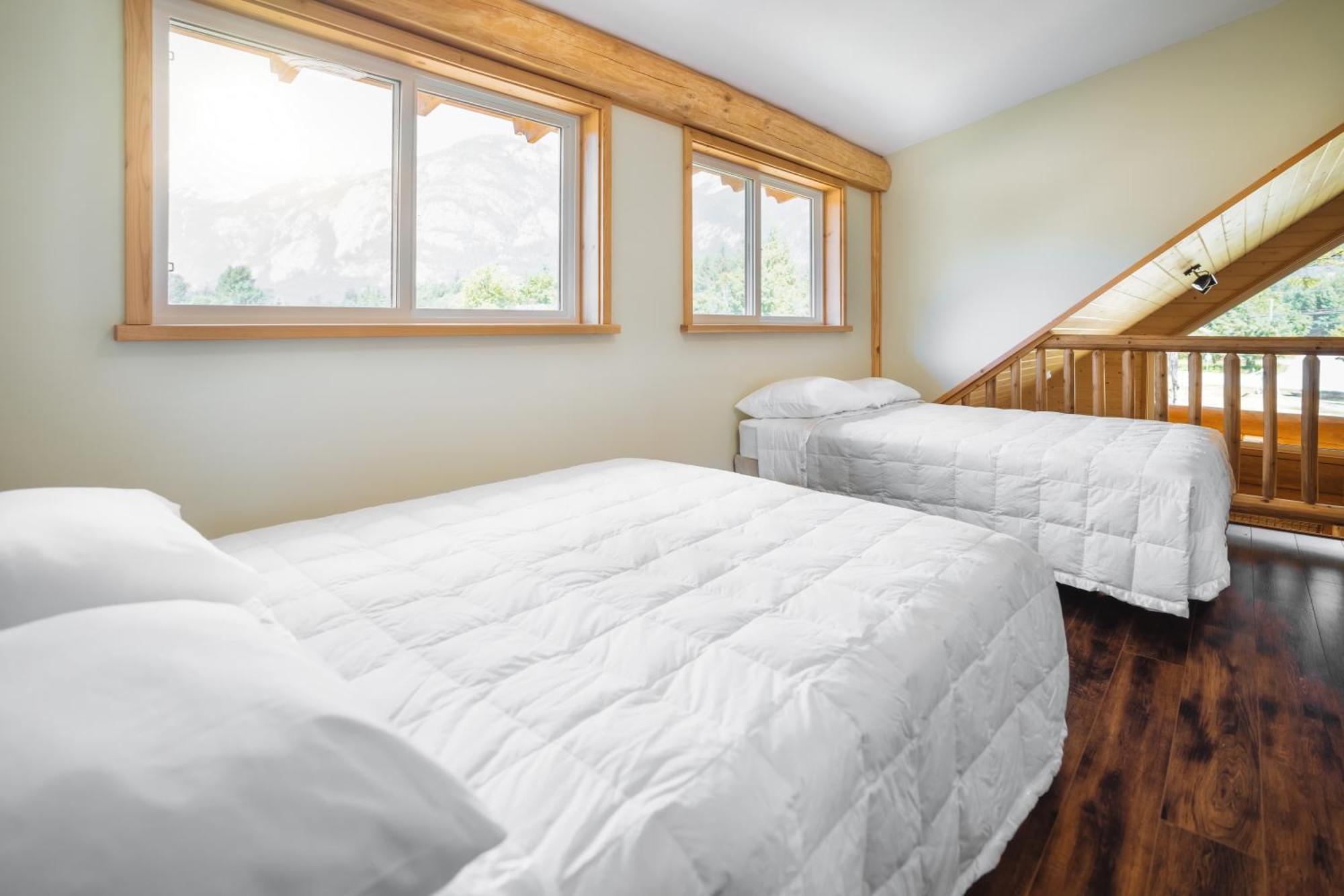 Bella Coola Grizzly Tours And Resort Hagensborg ภายนอก รูปภาพ